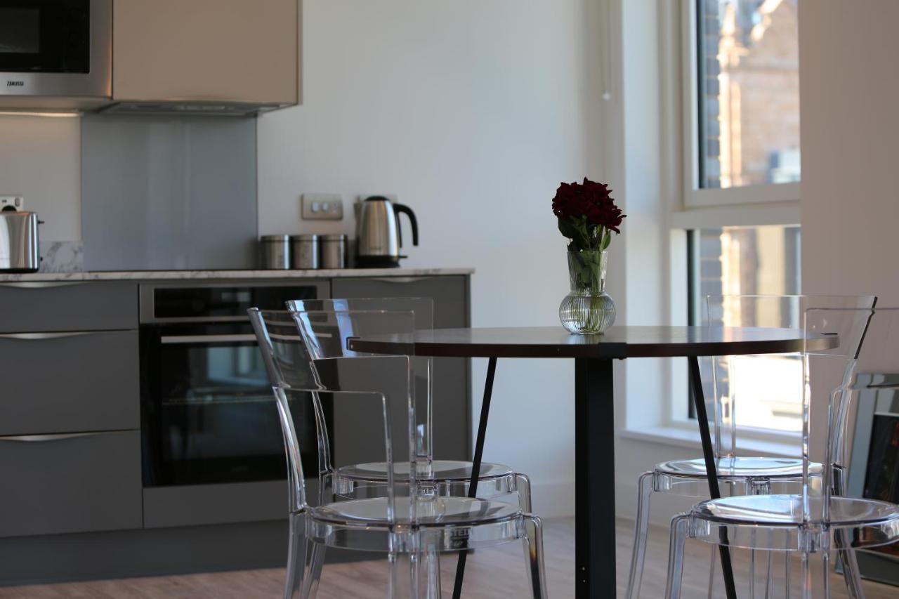Crown X Chapel Apartments Manchester Bagian luar foto